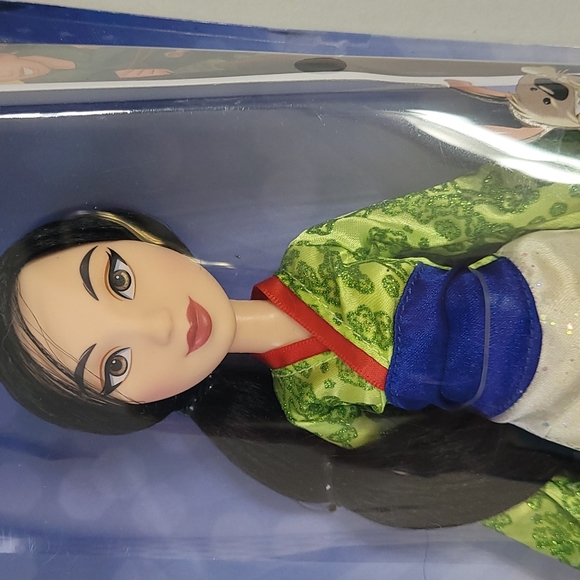 Disney Princess Mulan Royal shimmer new in box - Picture 2 of 13